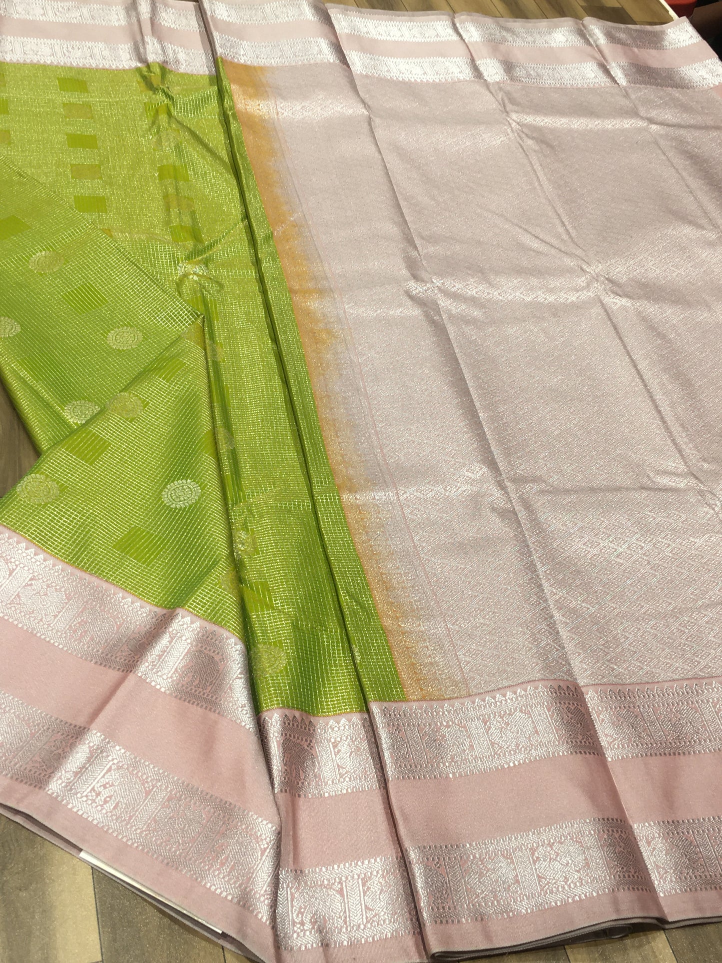 Semi Kanchipuram silk