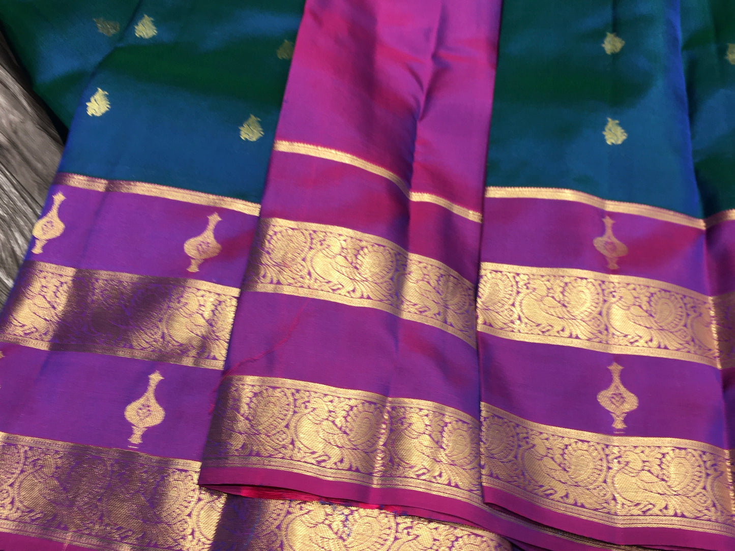 Pure kanchipuram silk
