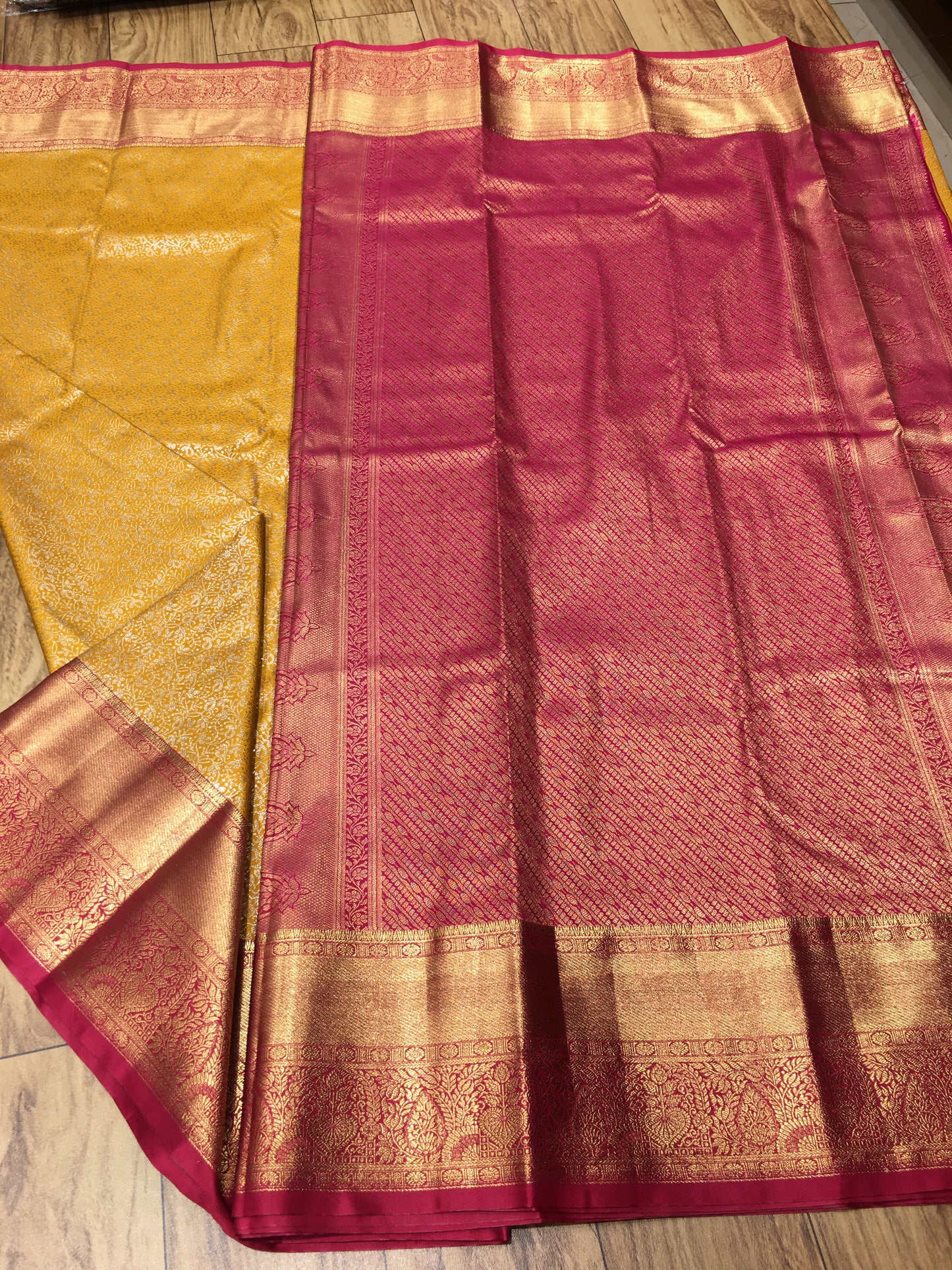 Semi Kanchipuram brocade