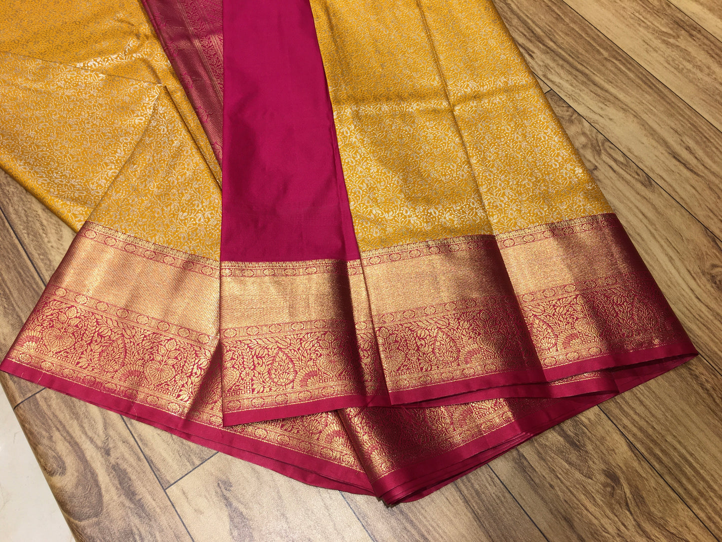 Semi Kanchipuram brocade