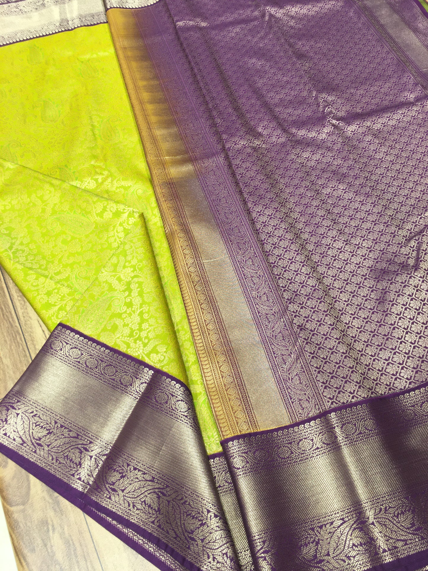 Semi Kanchipuram brocade
