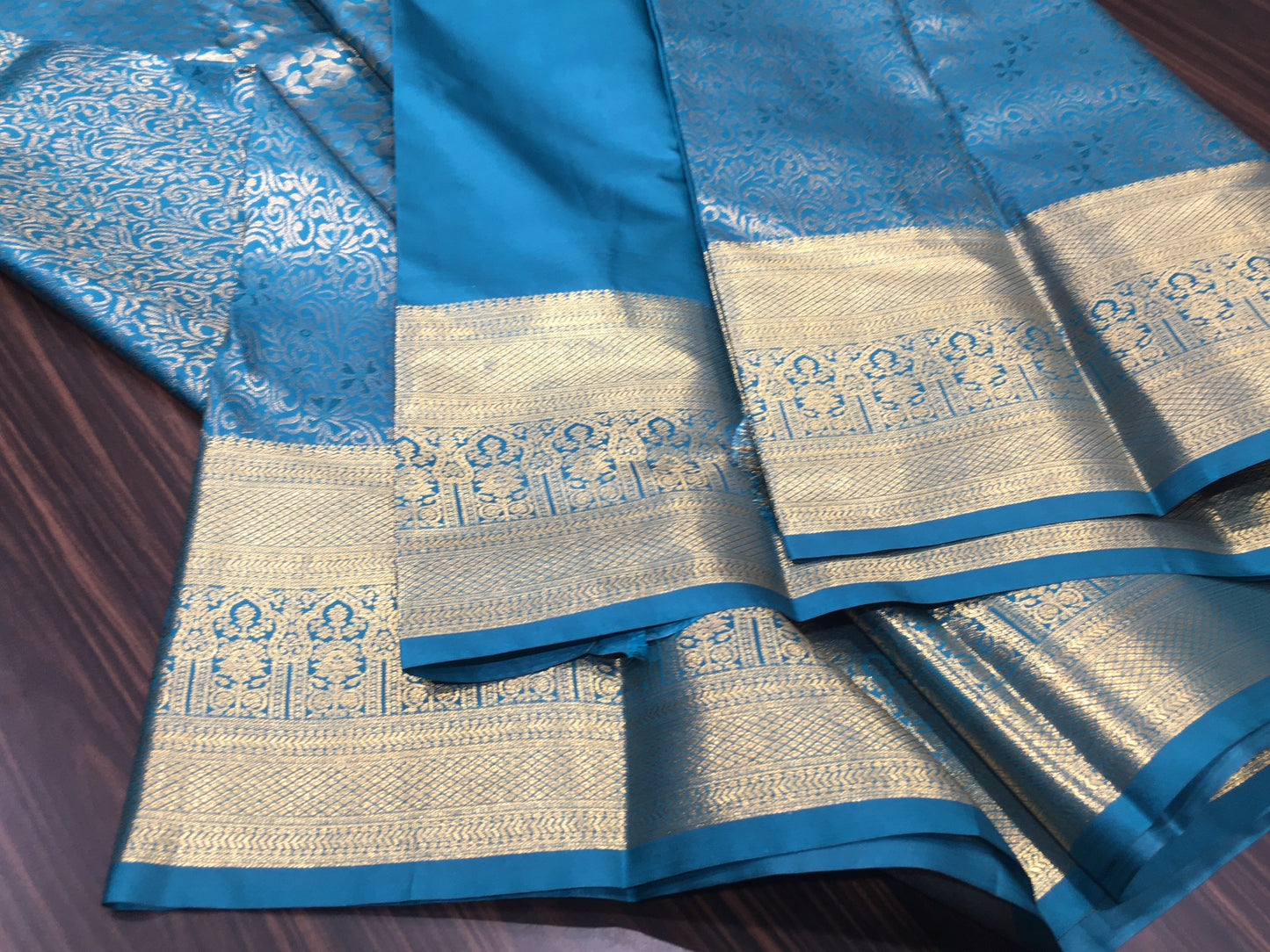 Semi Kanchipuram silk