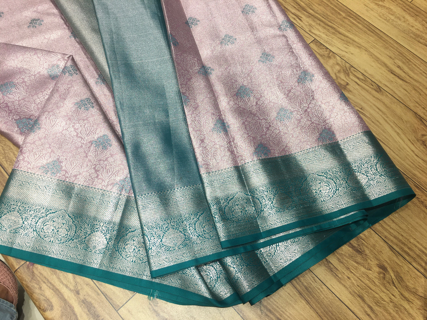 Semi Kanchipuram tissue