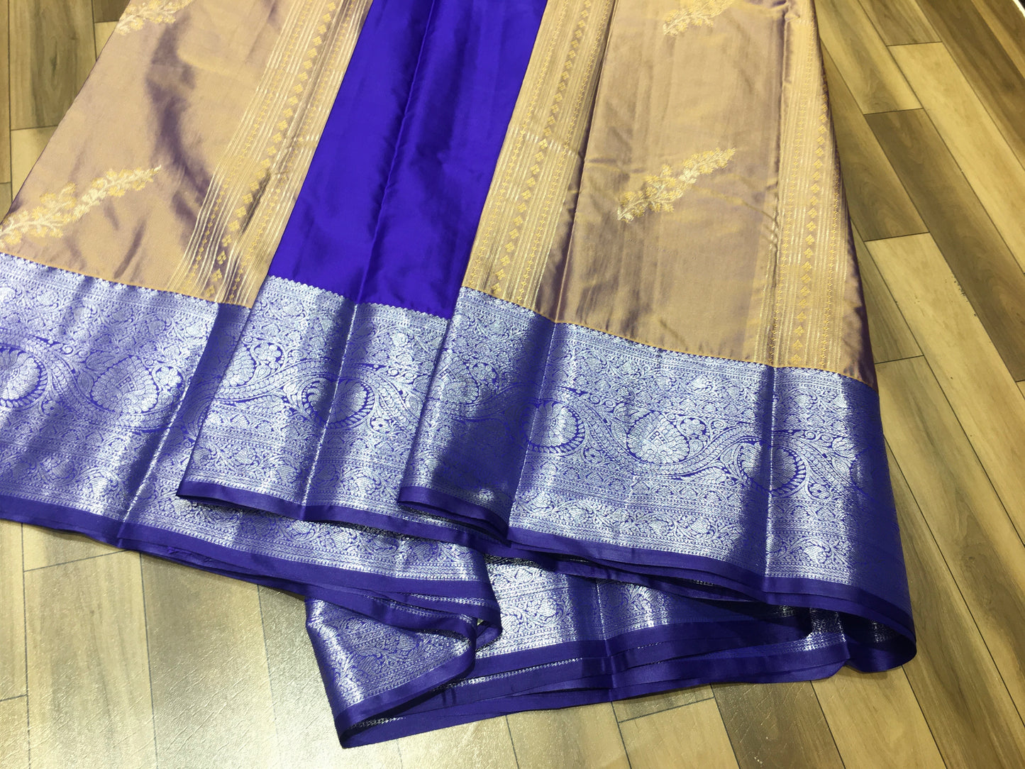 Semi Kanchipuram silk
