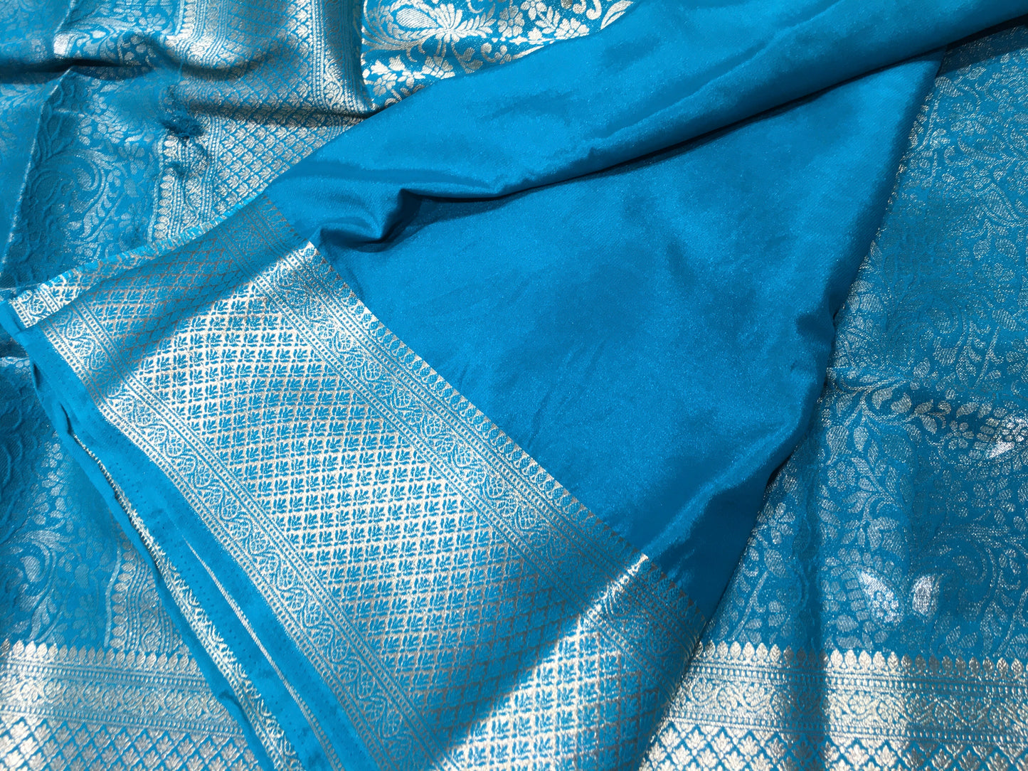 Chiffon crape saree