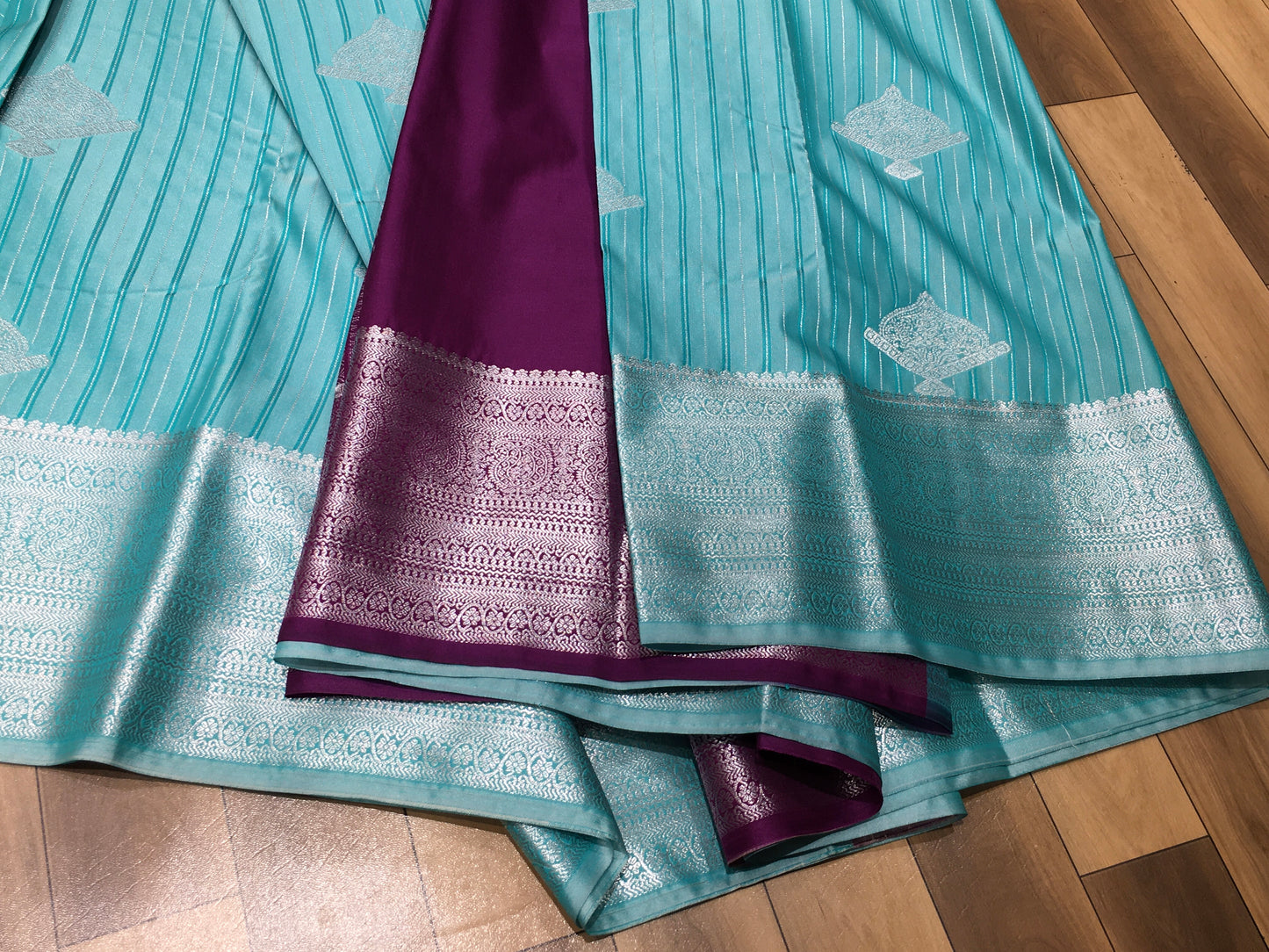 Semi Kanchipuram silk