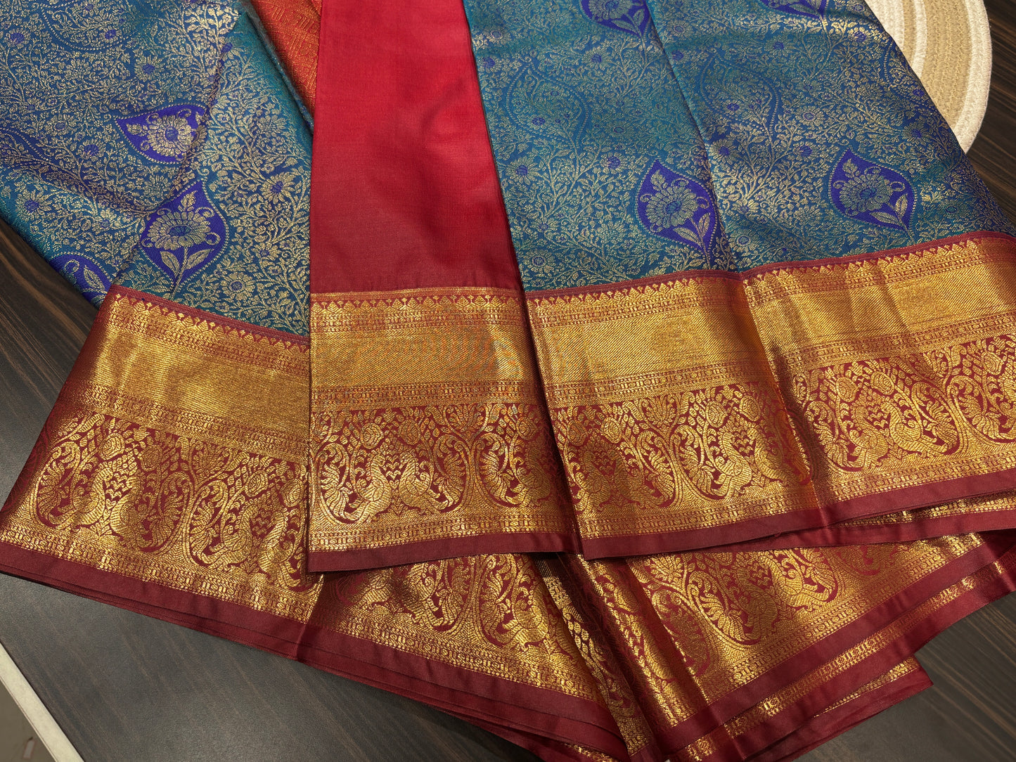 Semi Kanchipuram silk