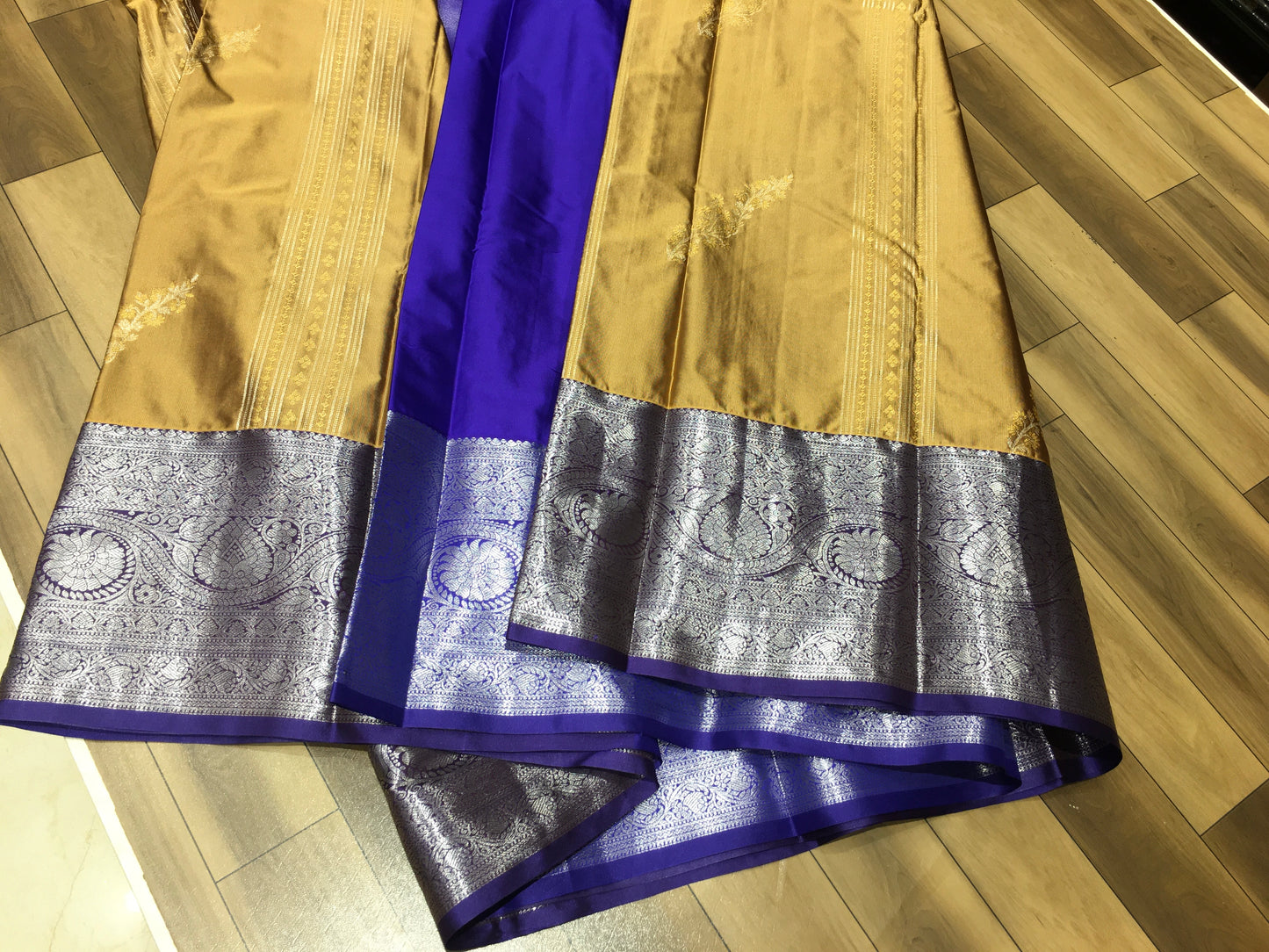 Semi Kanchipuram silk