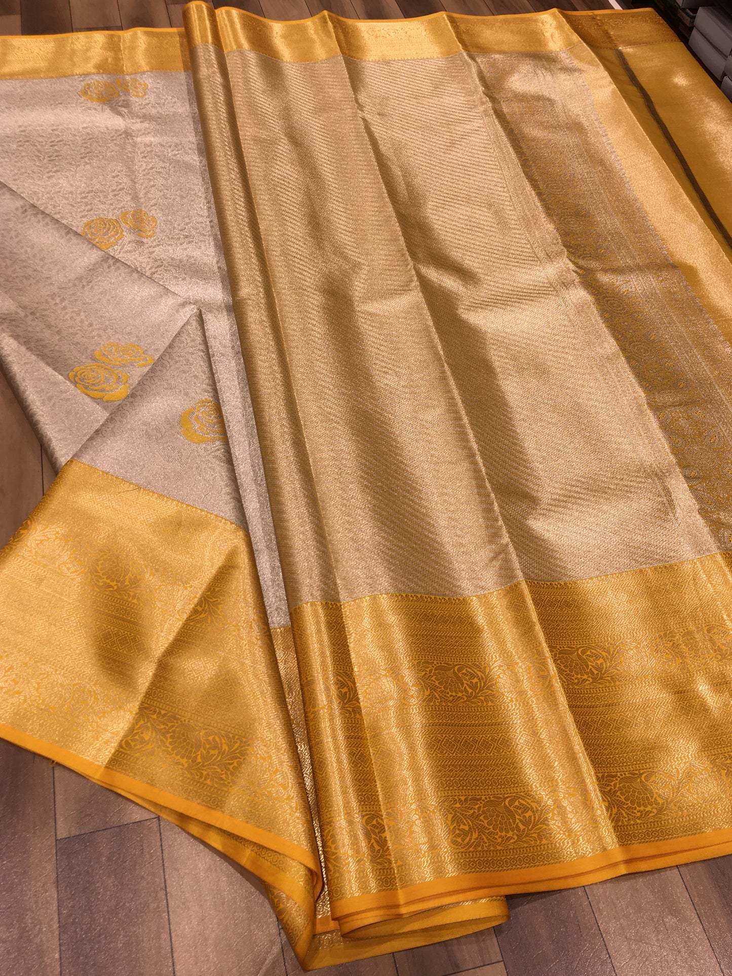 Semi Kanchipuram tissue