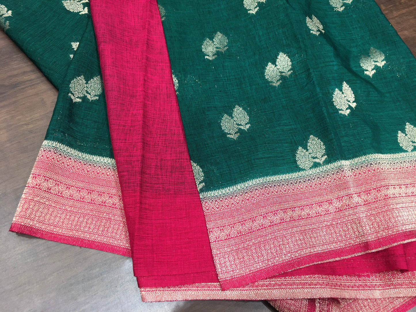 Wrinkle Chiffon Saree