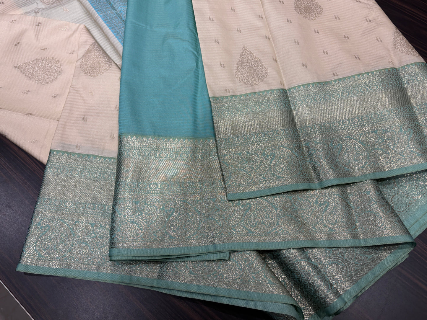Semi Kanchipuram silk