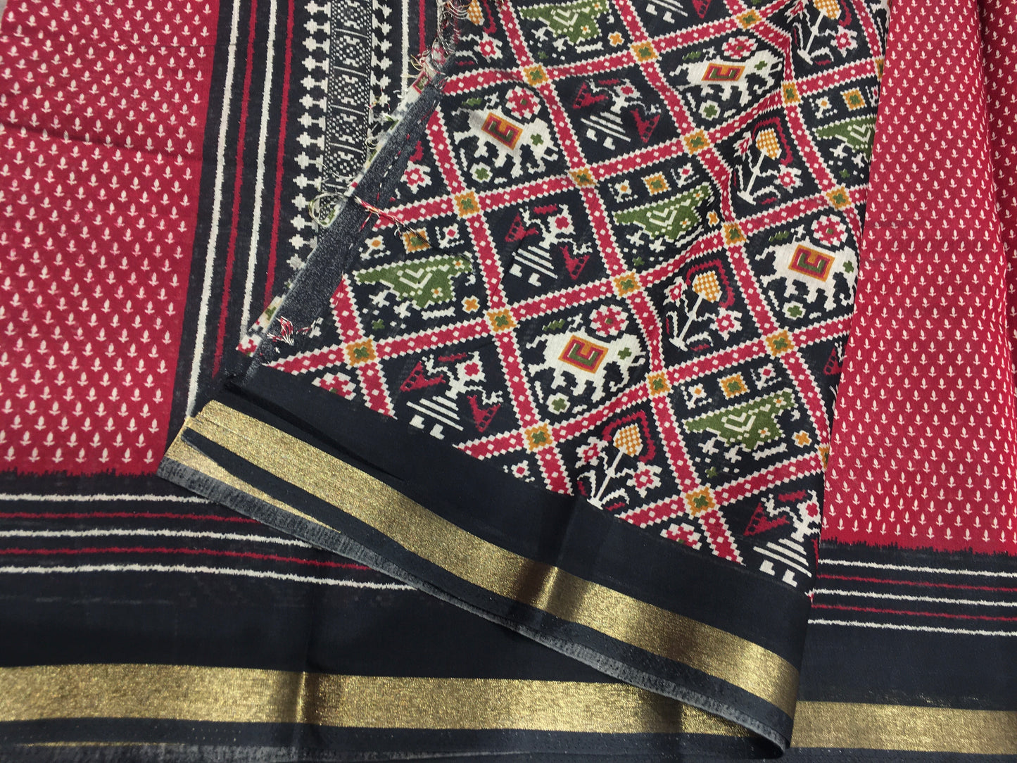 Malmal saree