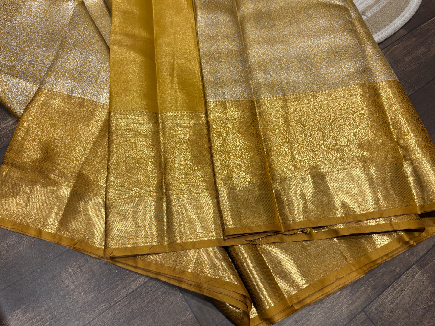 Semi Kanchipuram silk
