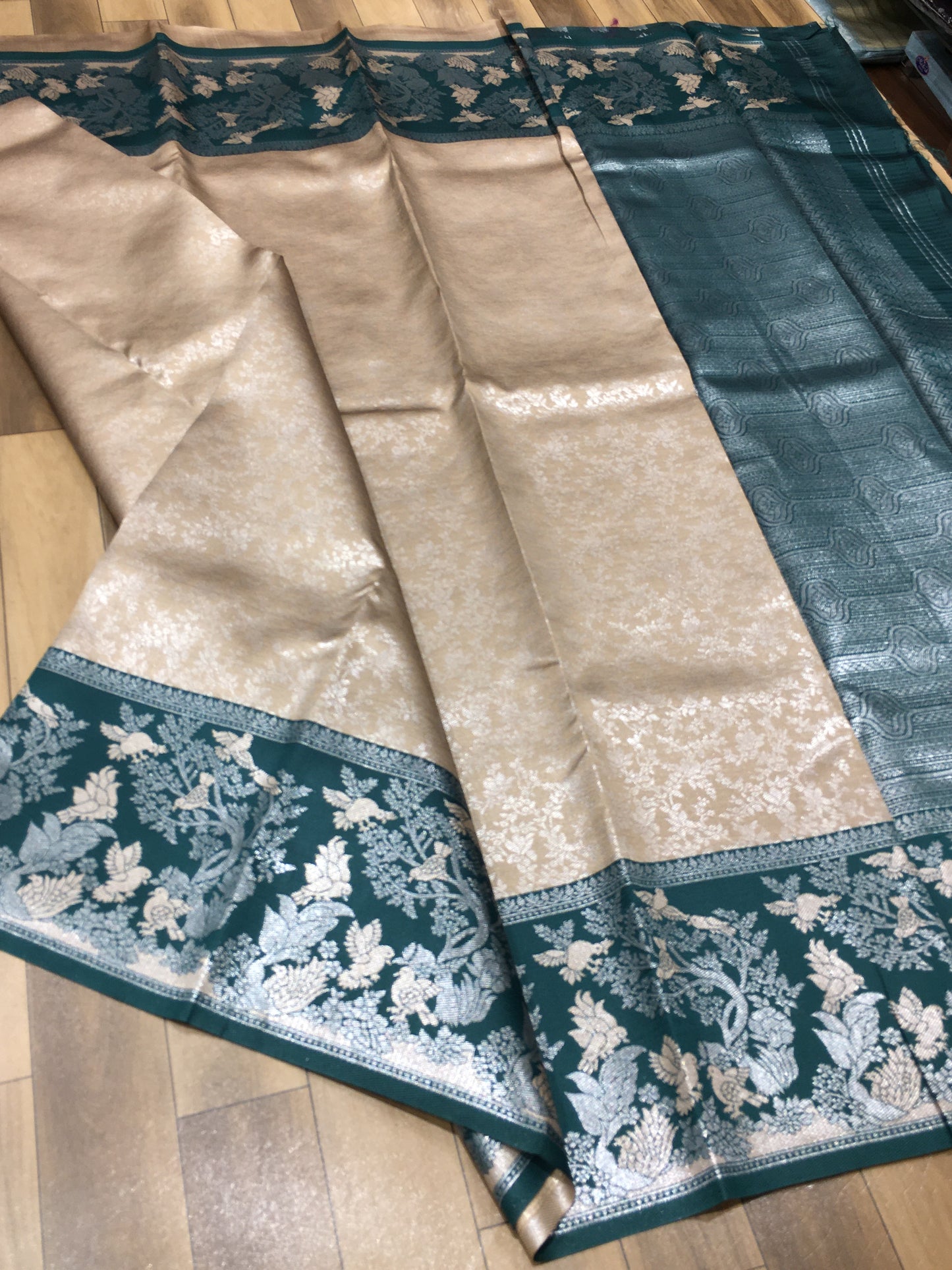 Valakalam saree