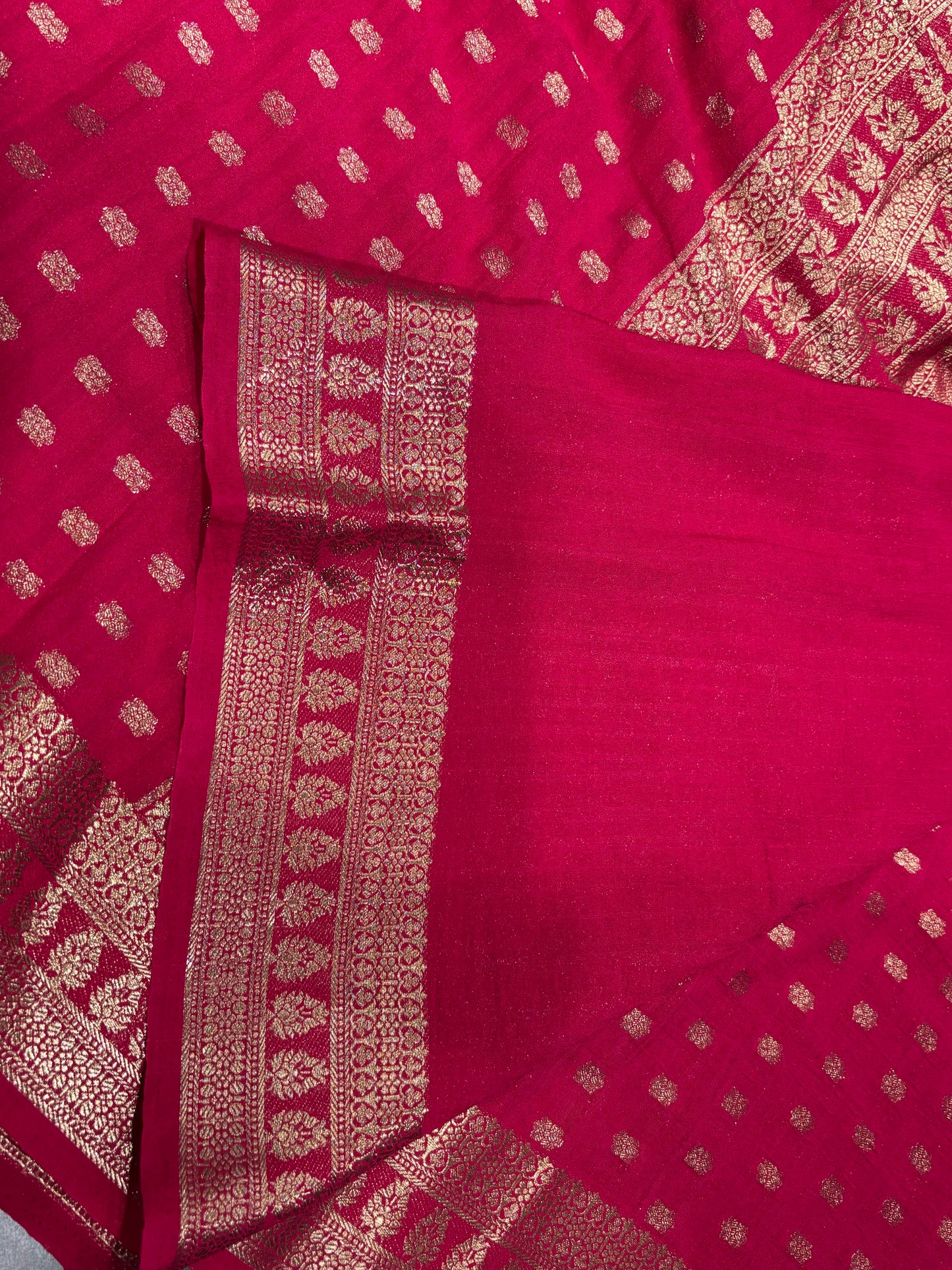 Wrinkle chiffon saree