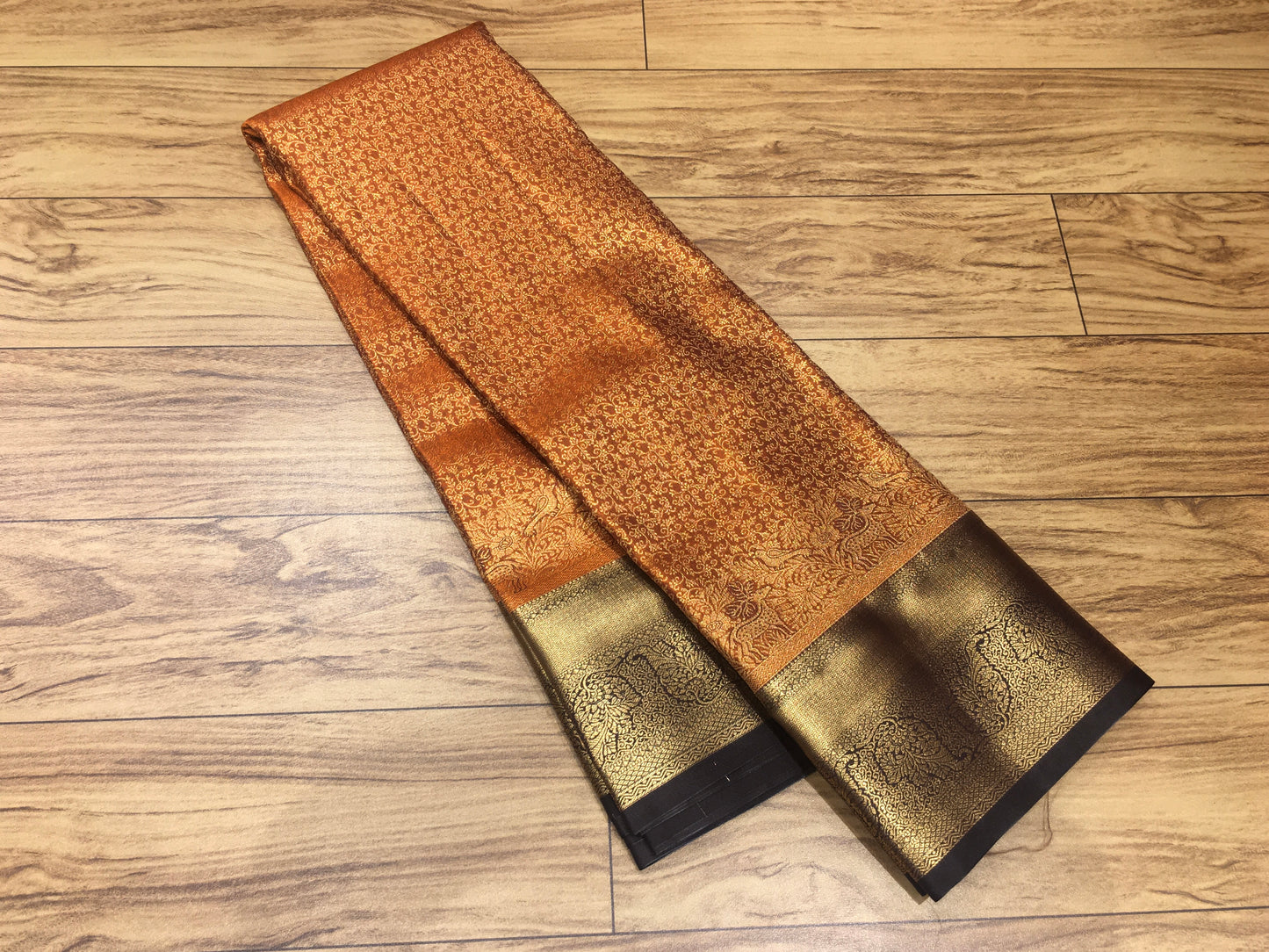 Semi Kanchipuram brocade