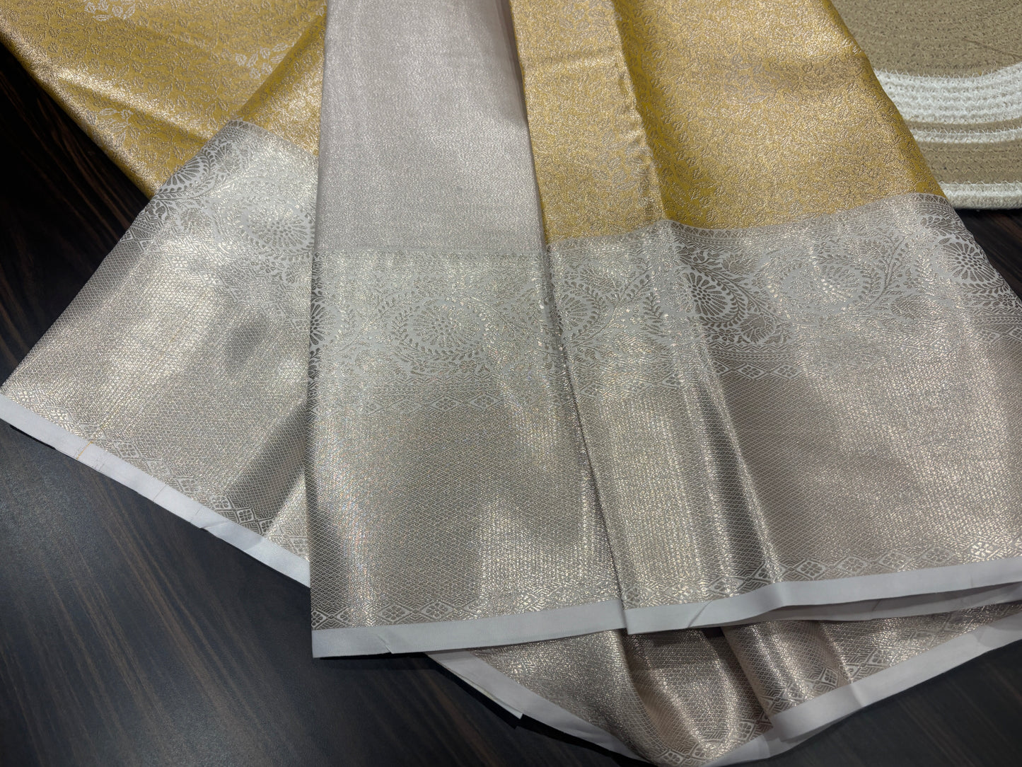 Semi Kanchipuram tissue