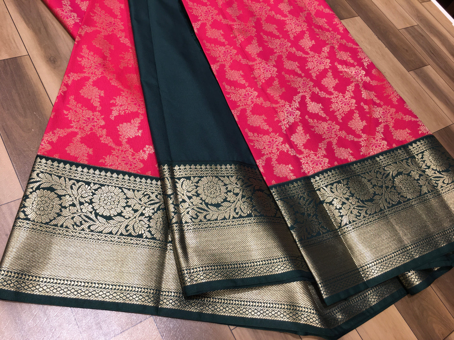 Semi Kanchipuram brocade