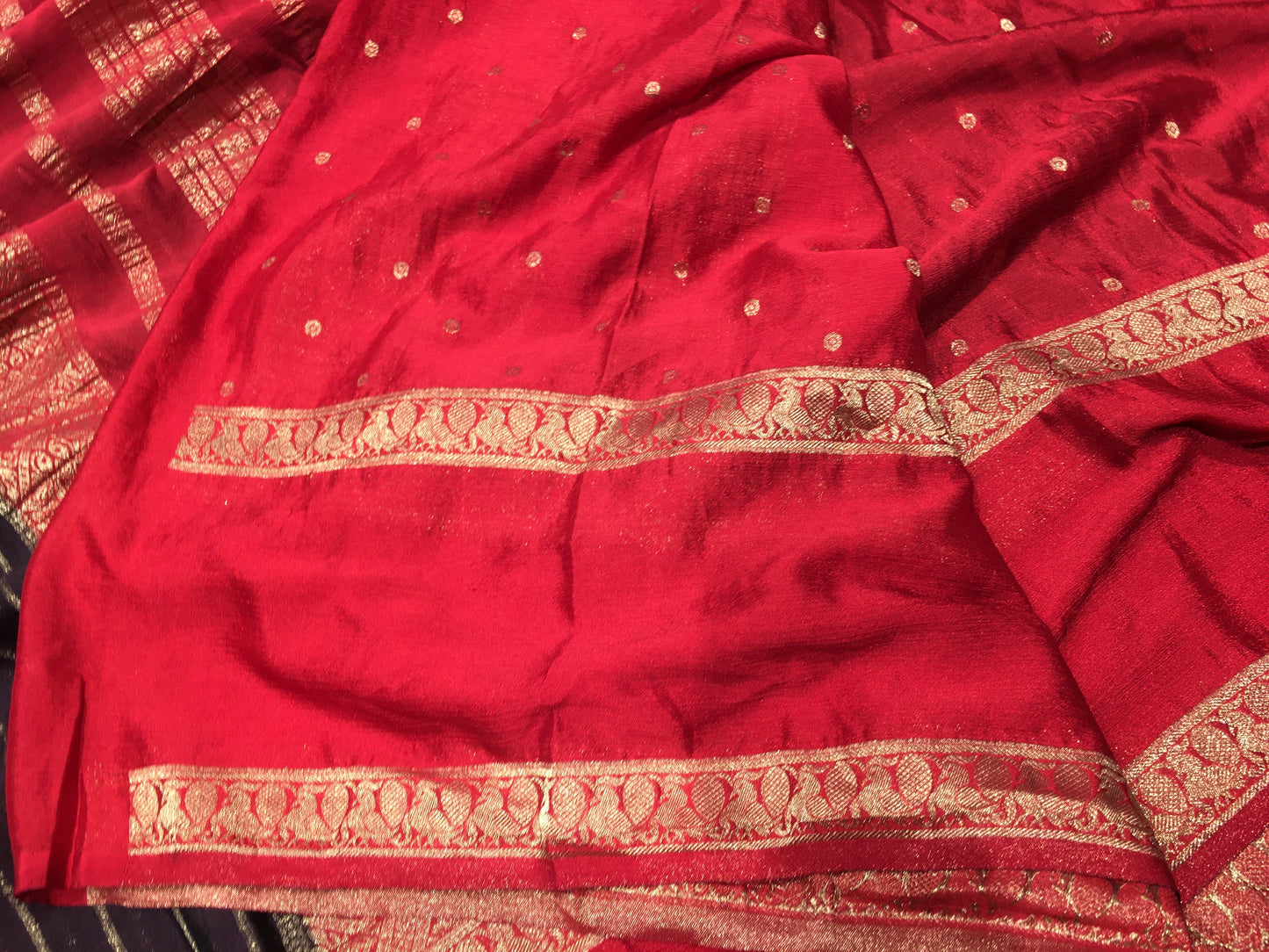 Wrinkle chiffon saree