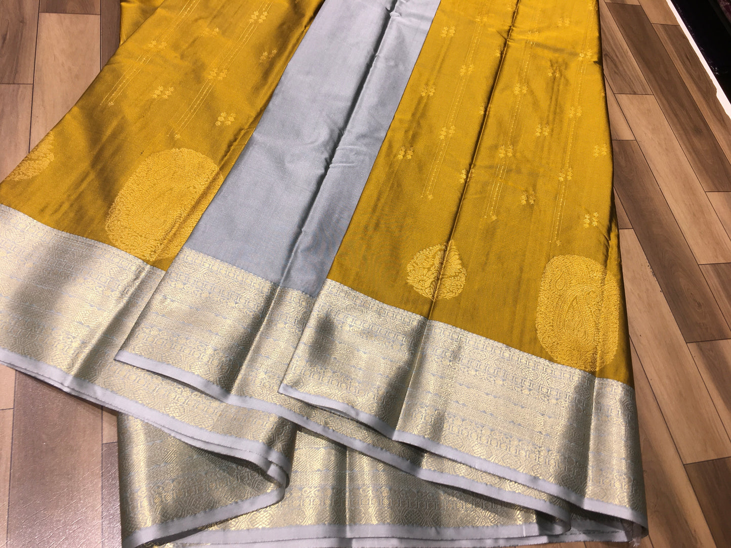 Semi Kanchipuram silk