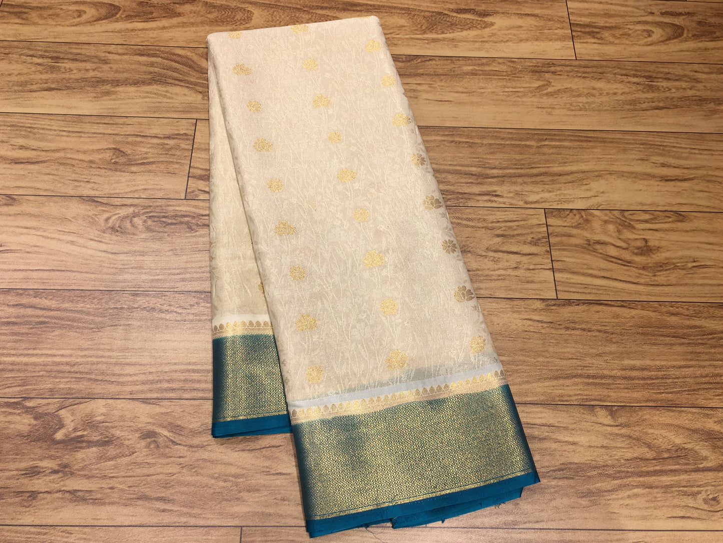 Viscous Saree