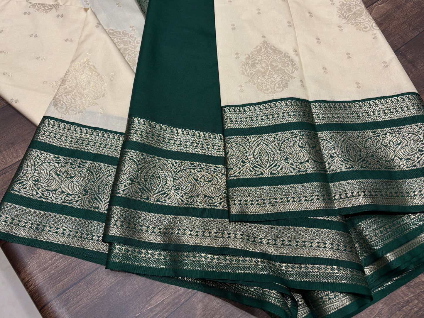 Semi Kanchipuram silk