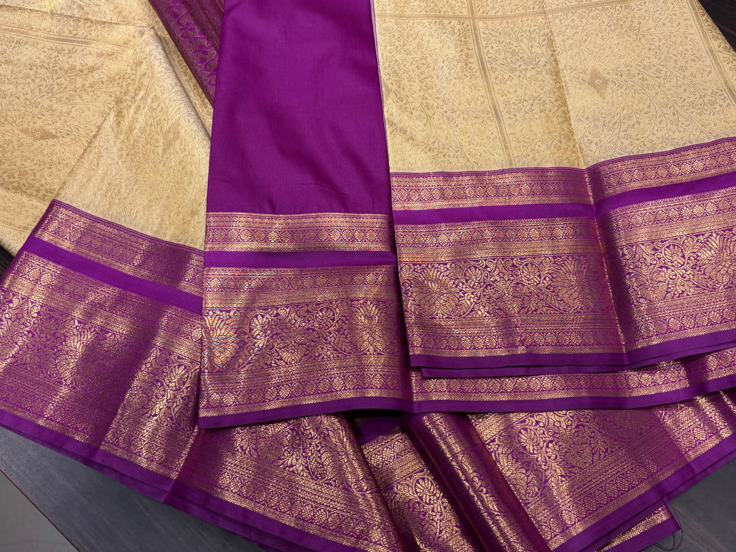 Semi Kanchipuram silk