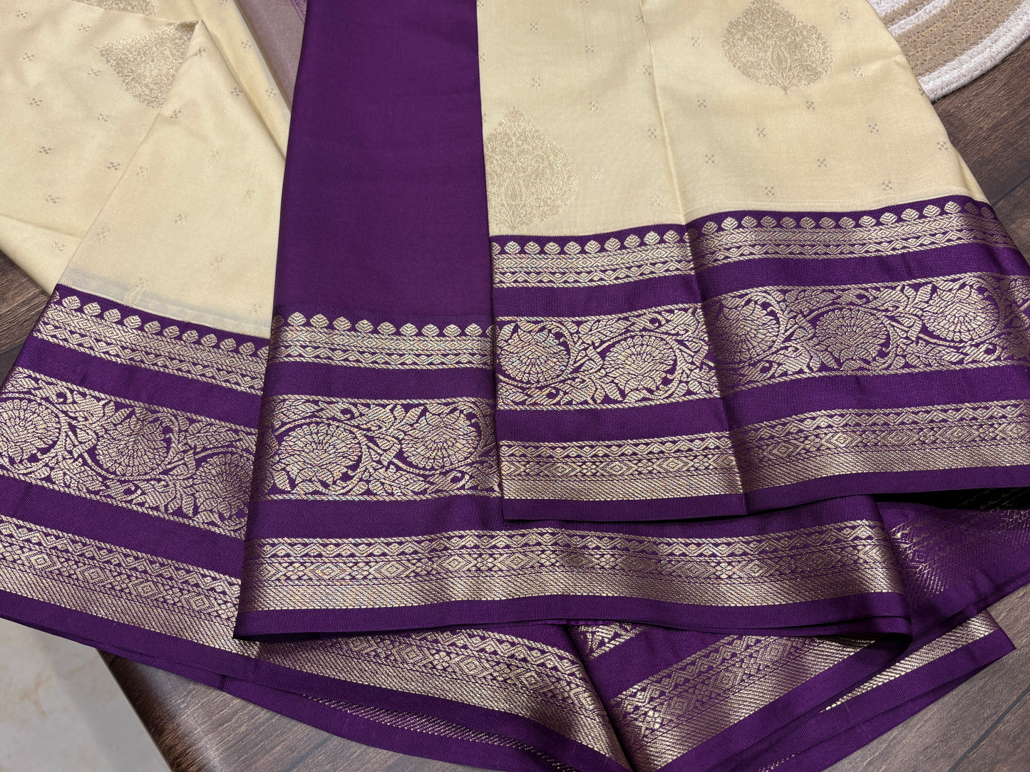 Semi Kanchipuram silk