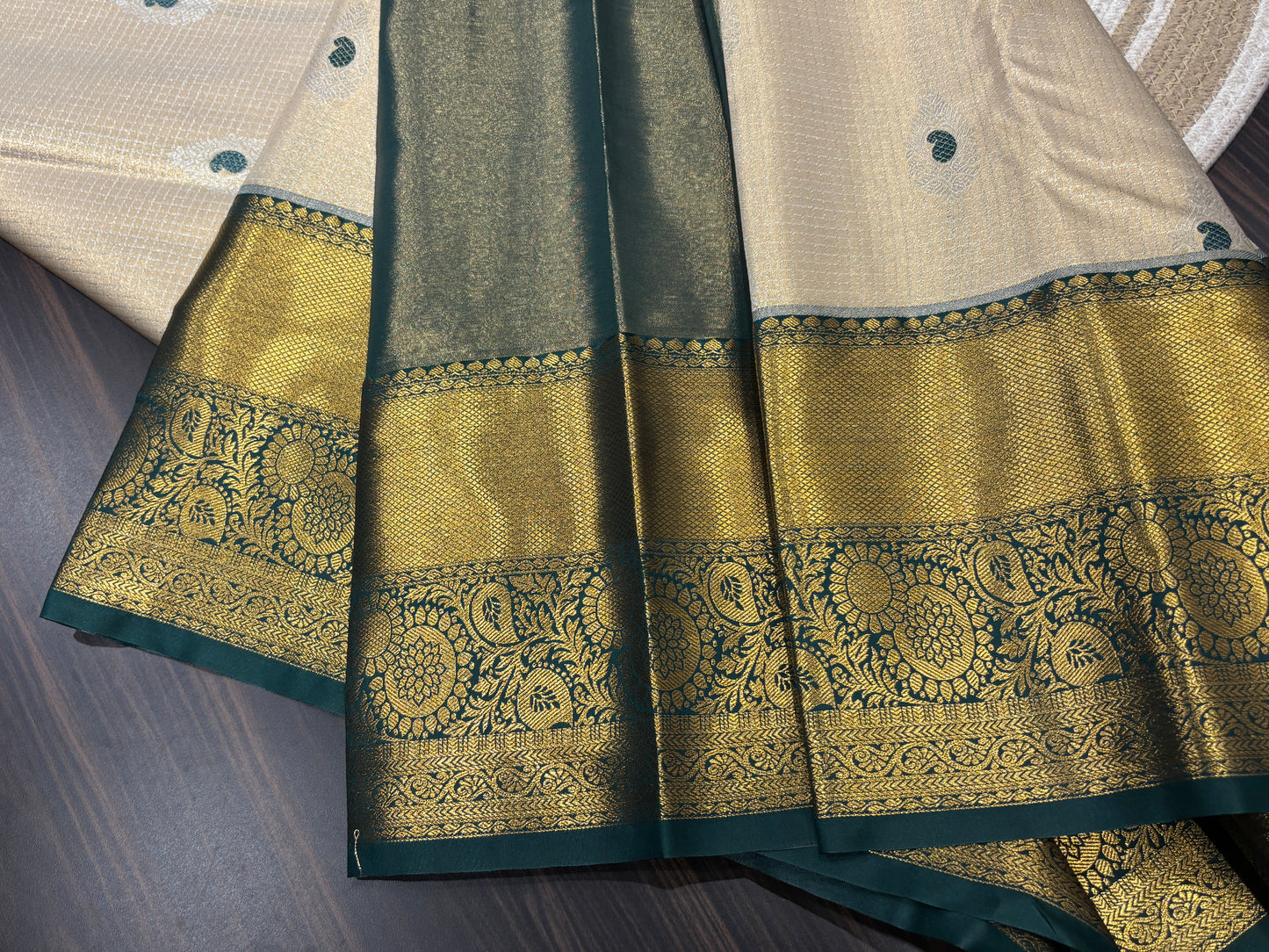 Semi Kanchipuram tissue