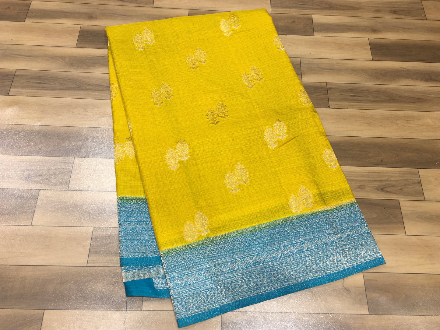 Wrinkle Chiffon Saree