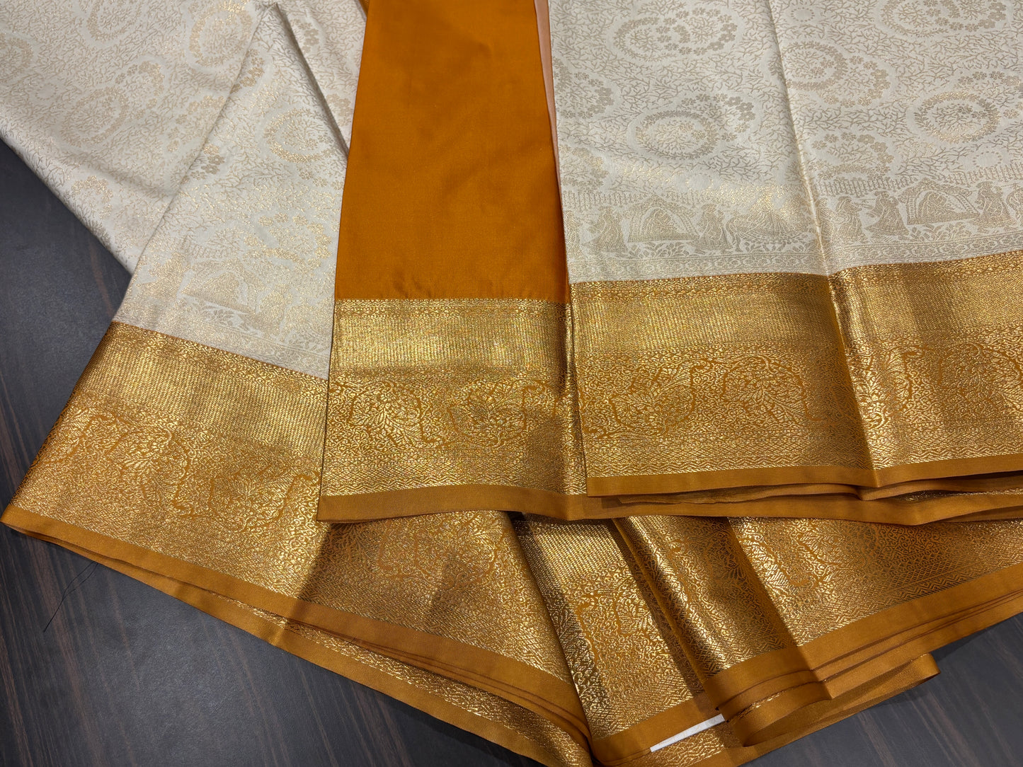 Semi Kanchipuram silk