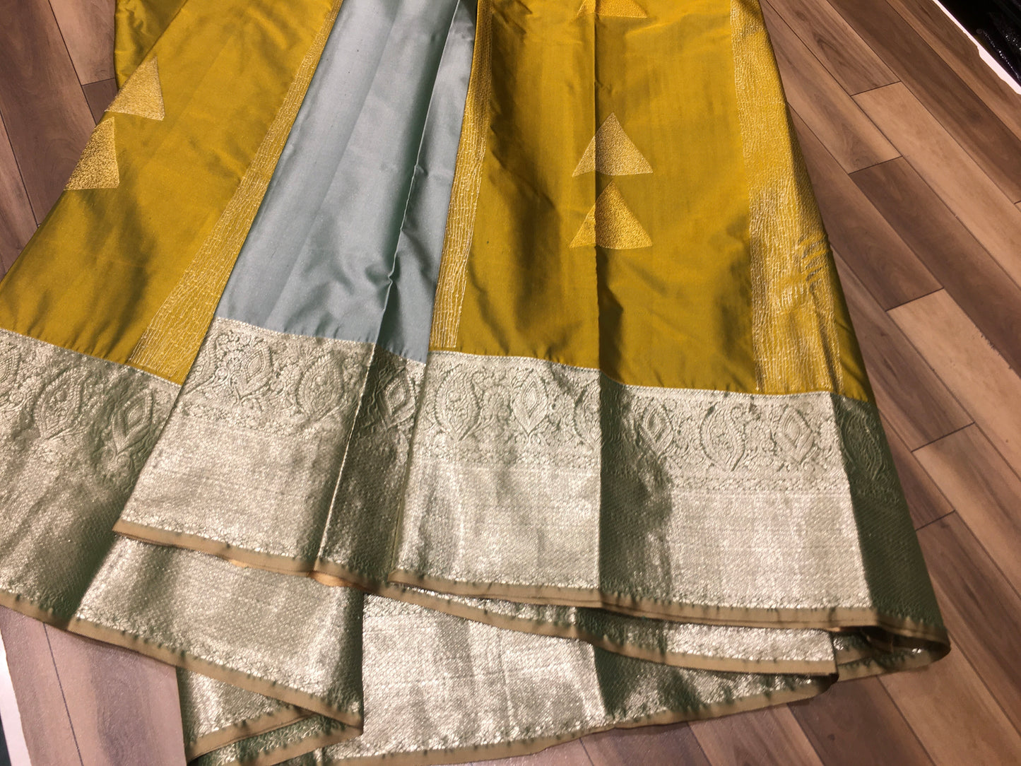 Semi Kanchipuram silk
