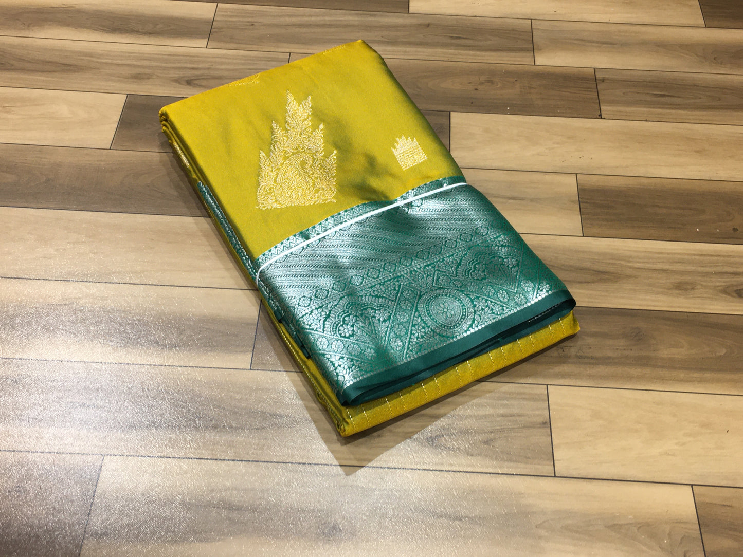 Semi Kanchipuram silk