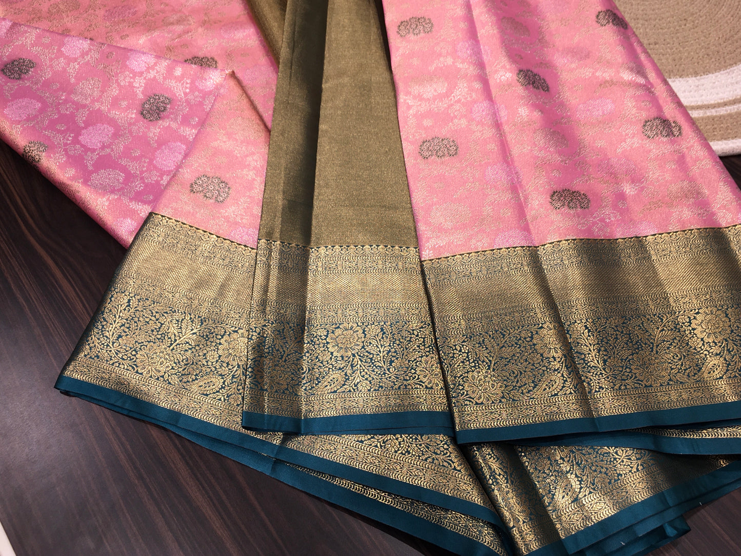 Semi Kanchipuram tissue