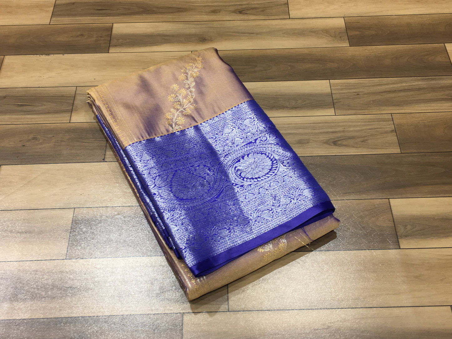 Semi Kanchipuram silk