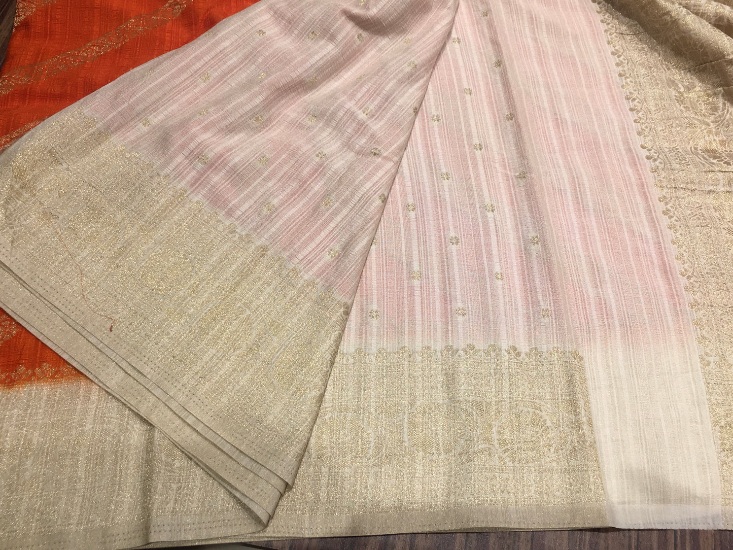 Wrinkle chiffon saree