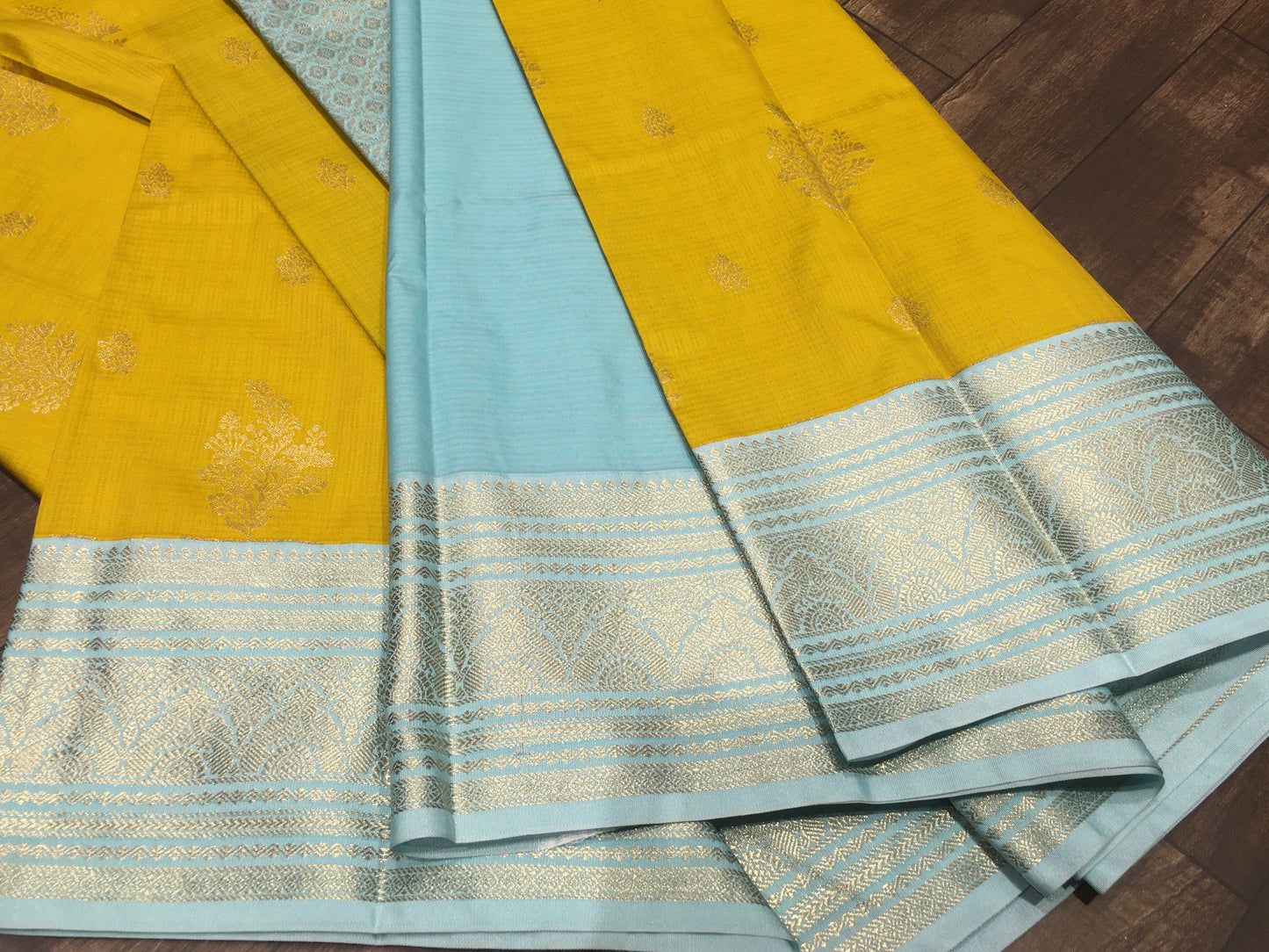 Semi Kanchipuram silk