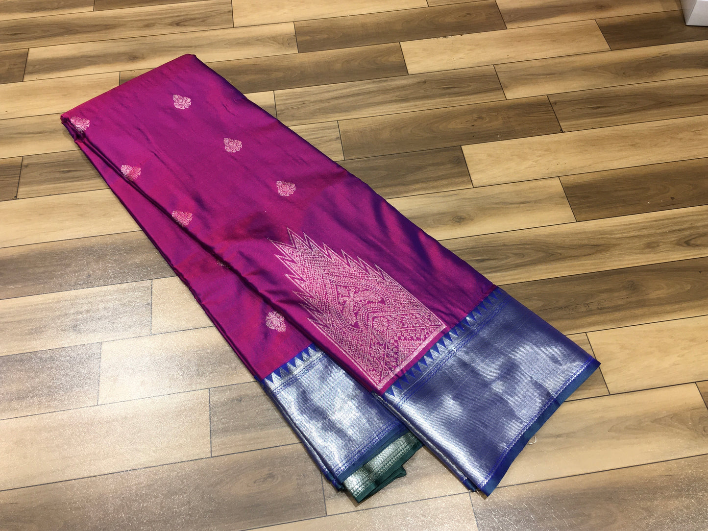 Semi Kanchipuram silk