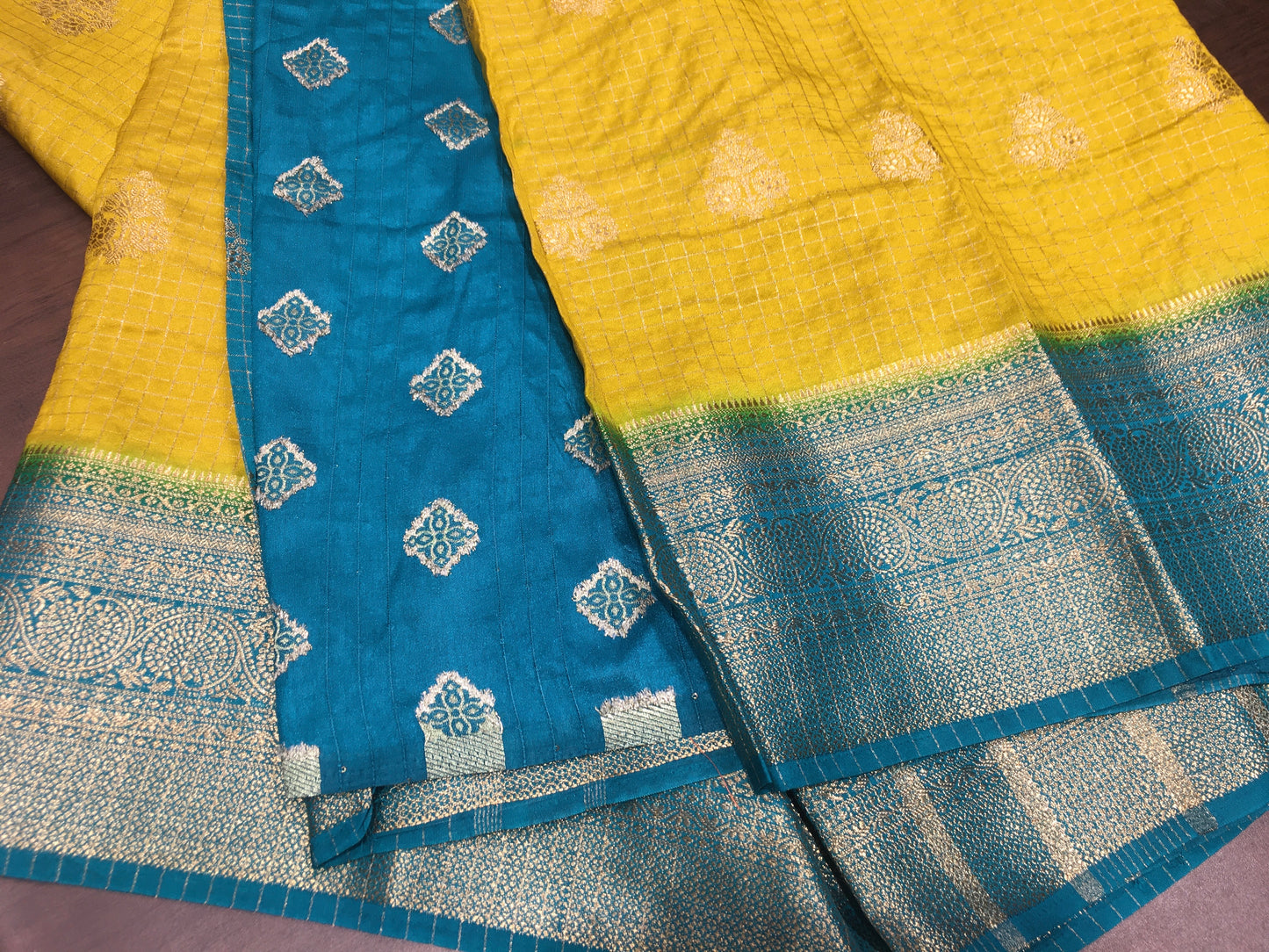 Moonga Crape Saree