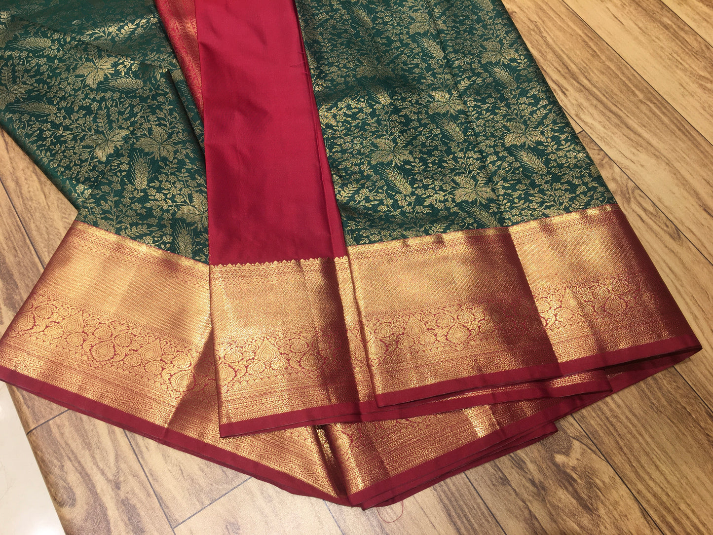 Semi Kanchipuram brocade