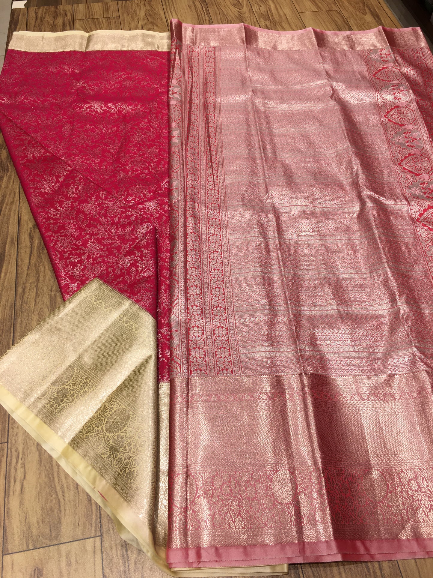 Semi Kanchipuram brocade