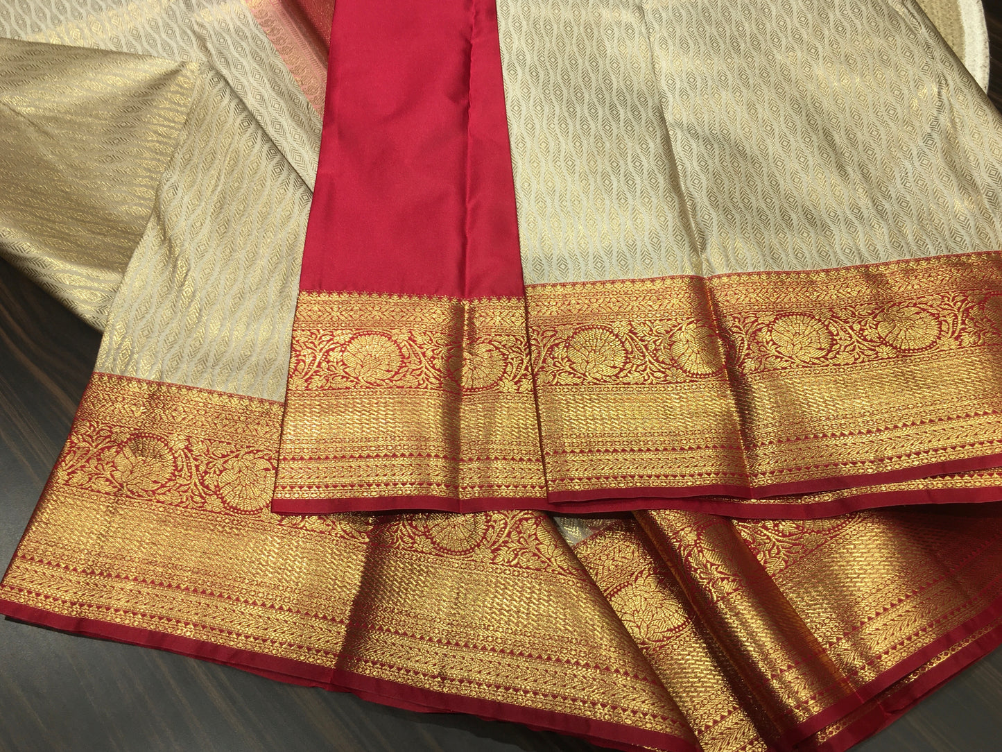Semi Kanchipuram silk