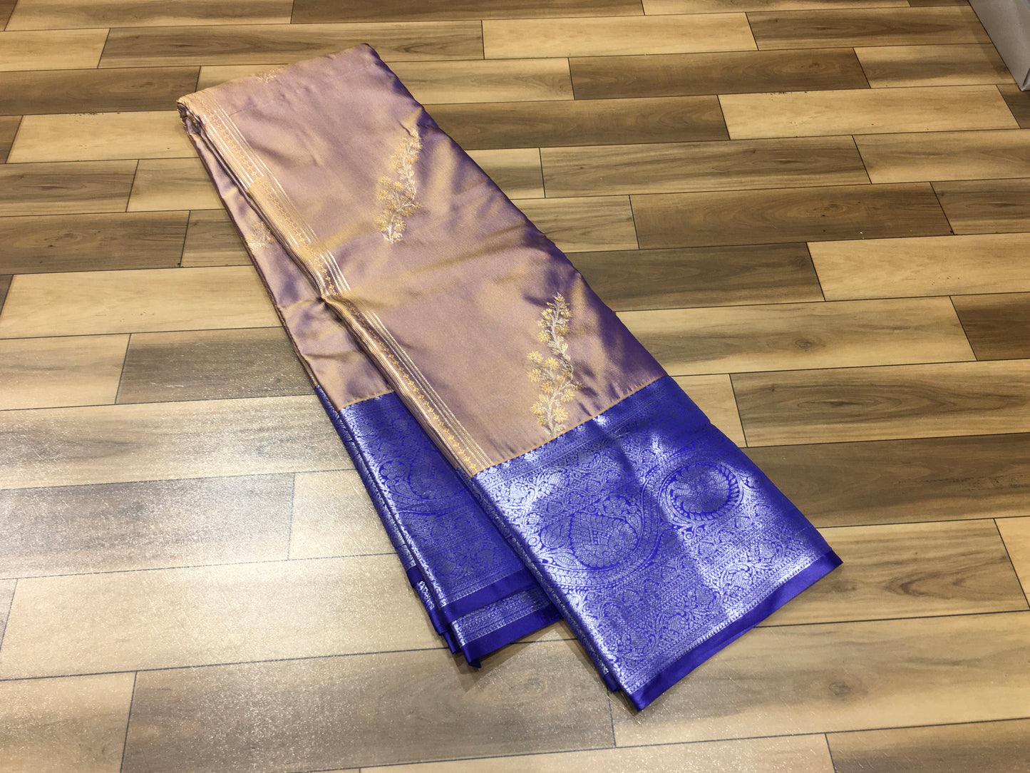 Semi Kanchipuram silk
