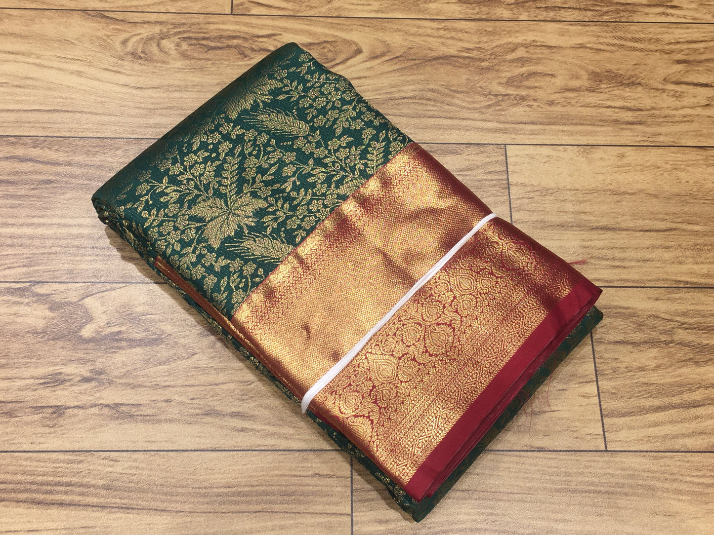 Semi Kanchipuram brocade