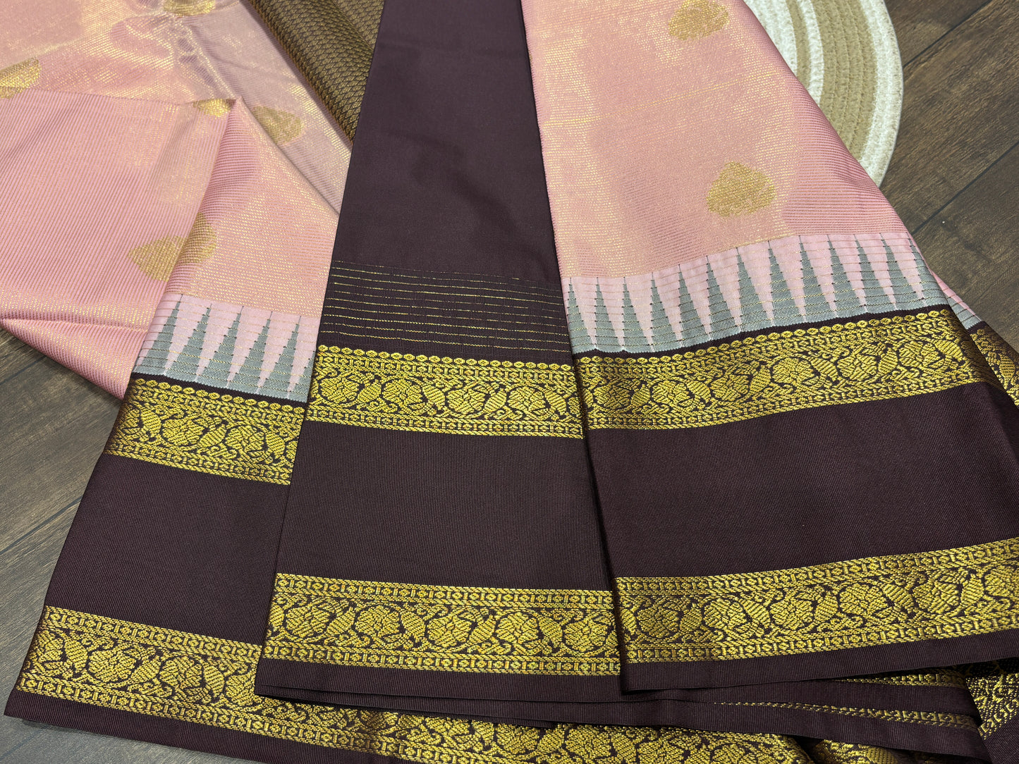 Semi Kanchipuram silk