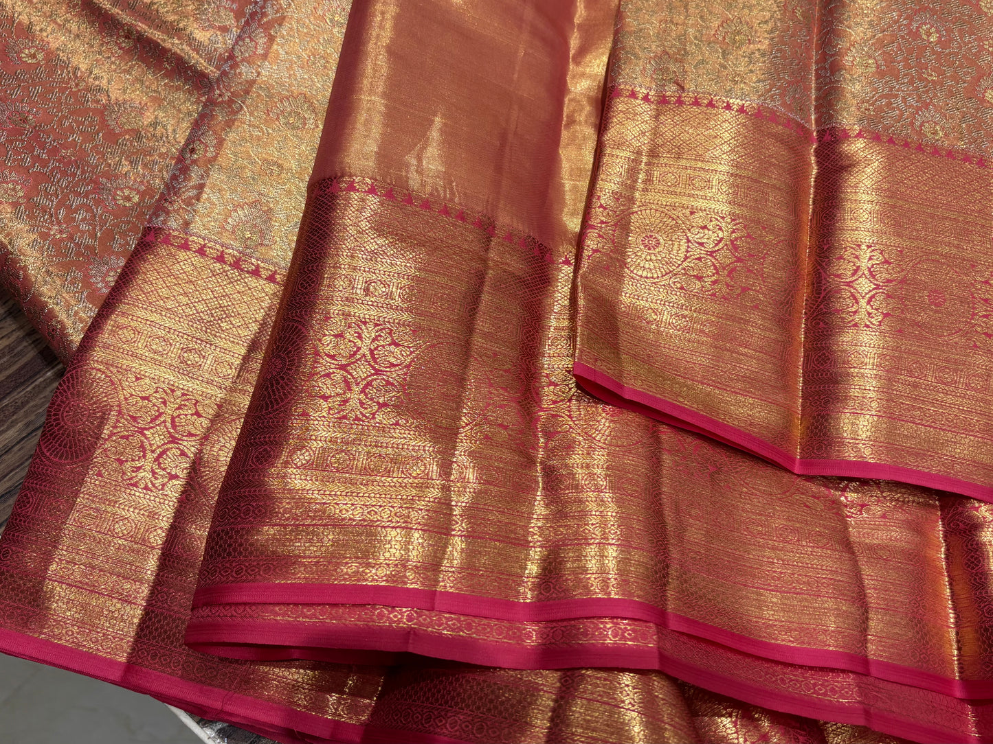 Pure kanchipuram Tissue