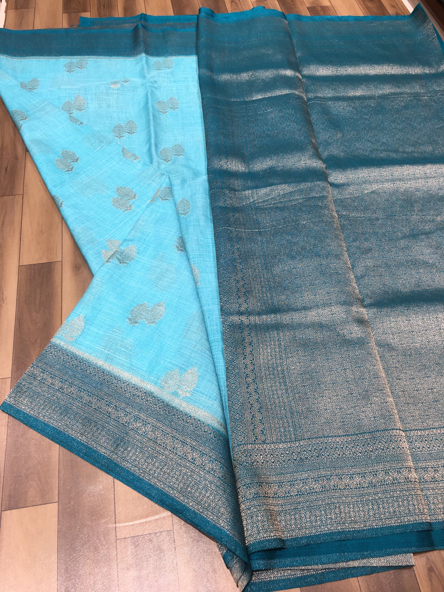 Wrinkle Chiffon Saree