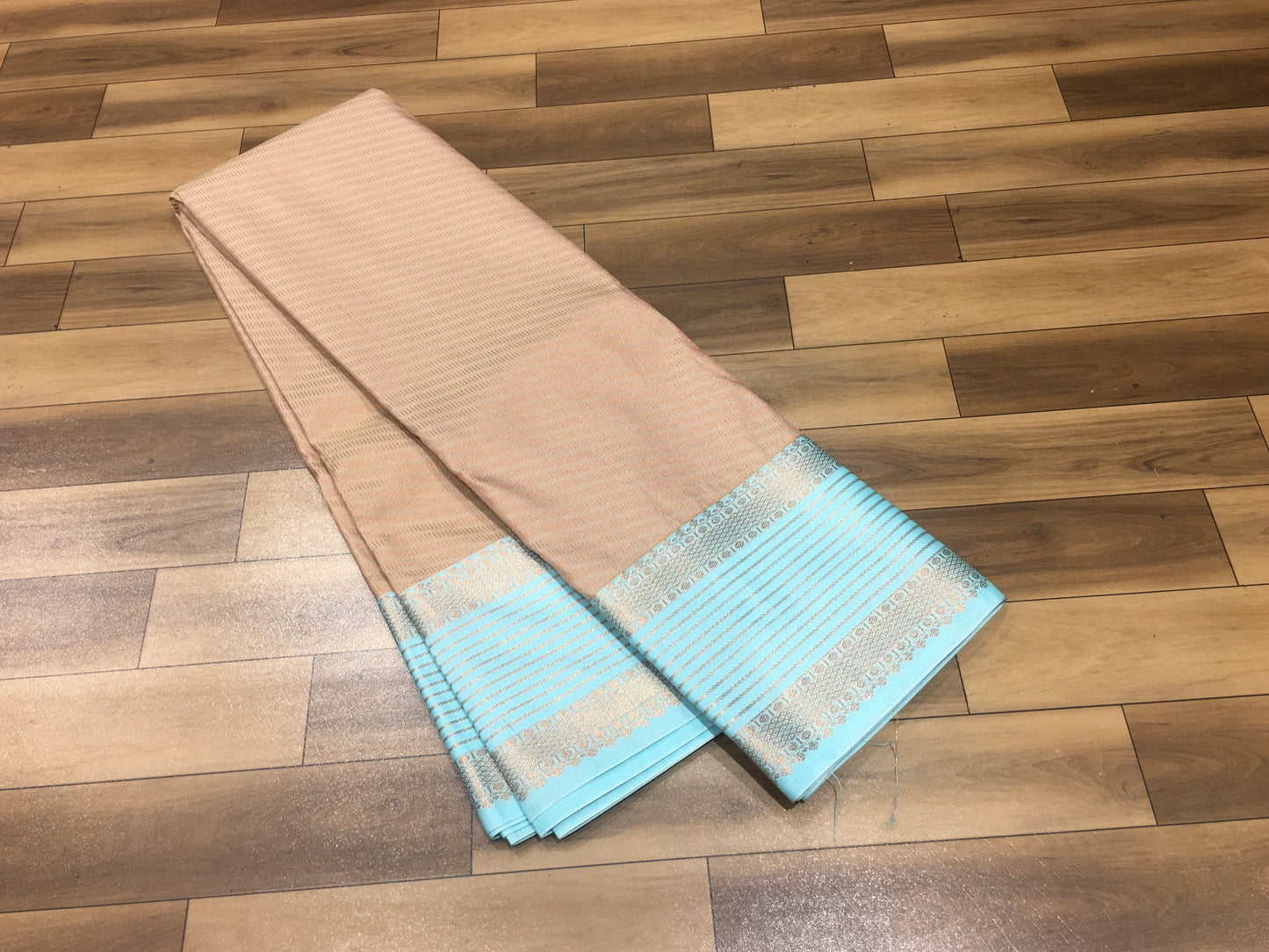 Semi Kanchipuram silk