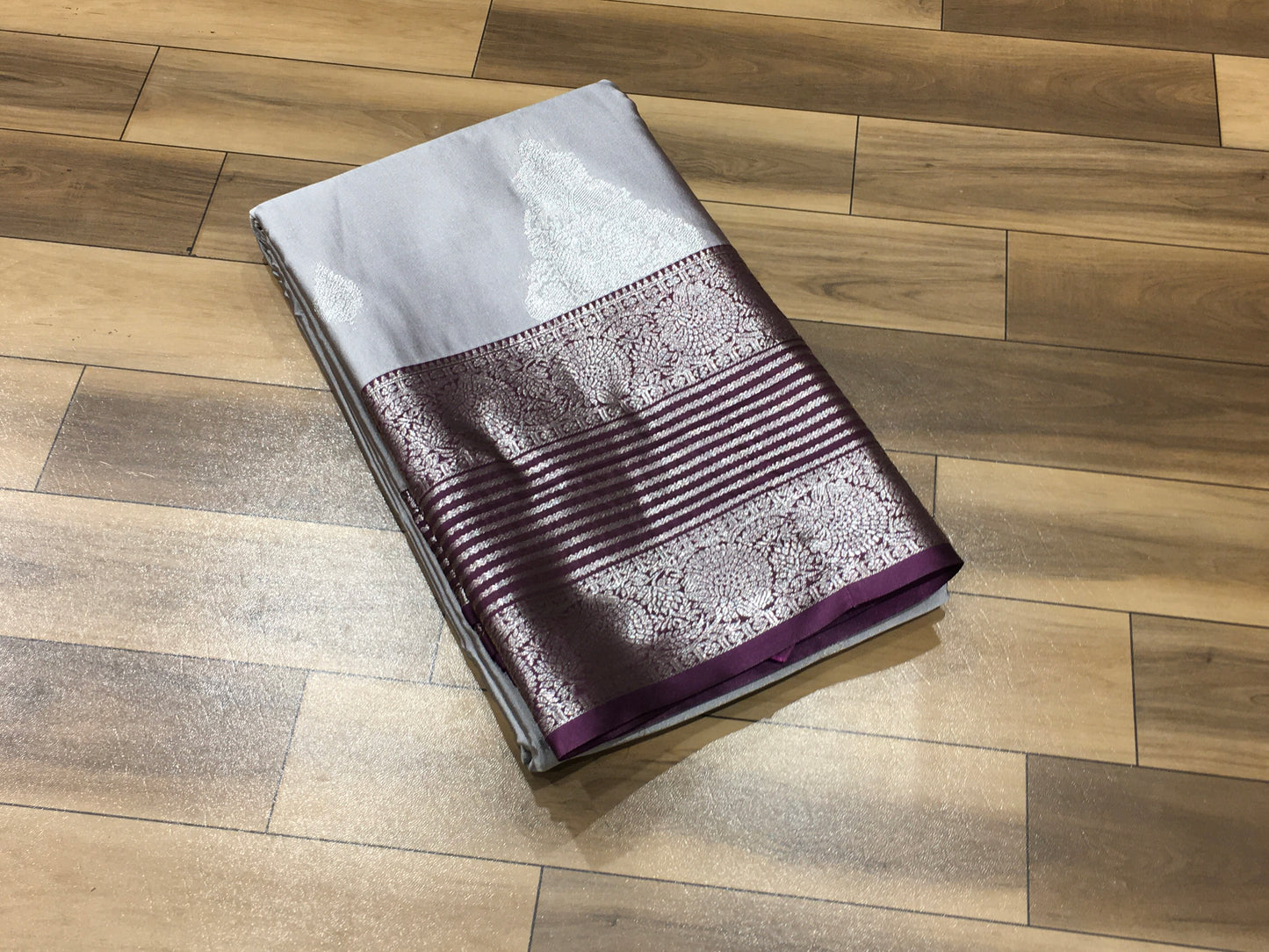 Semi Kanchipuram silk