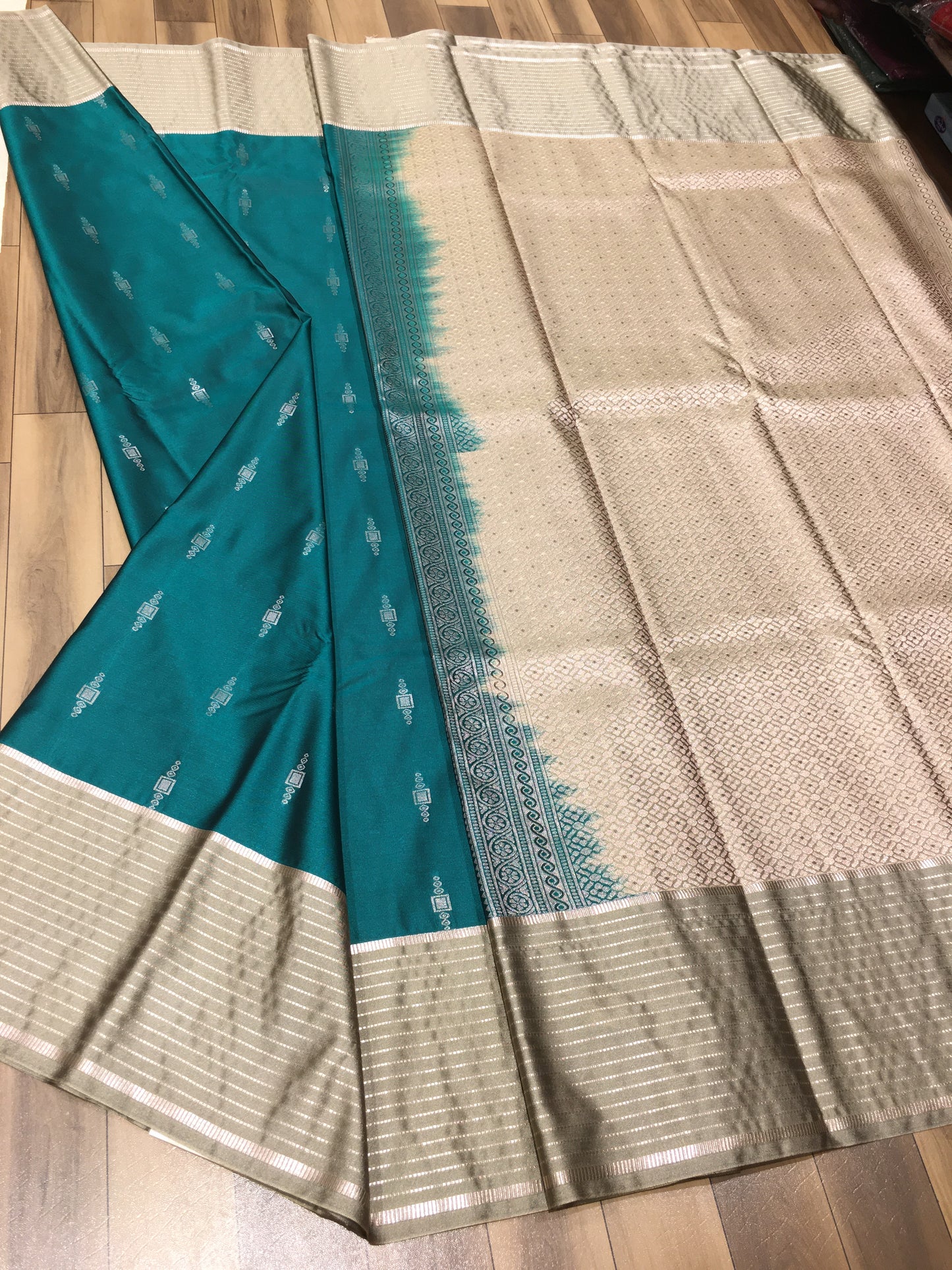 Semi Kanchipuram silk